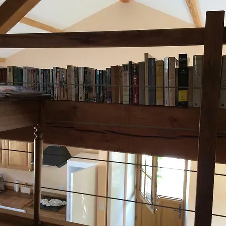 Des Vergnes Nyaraló Esse